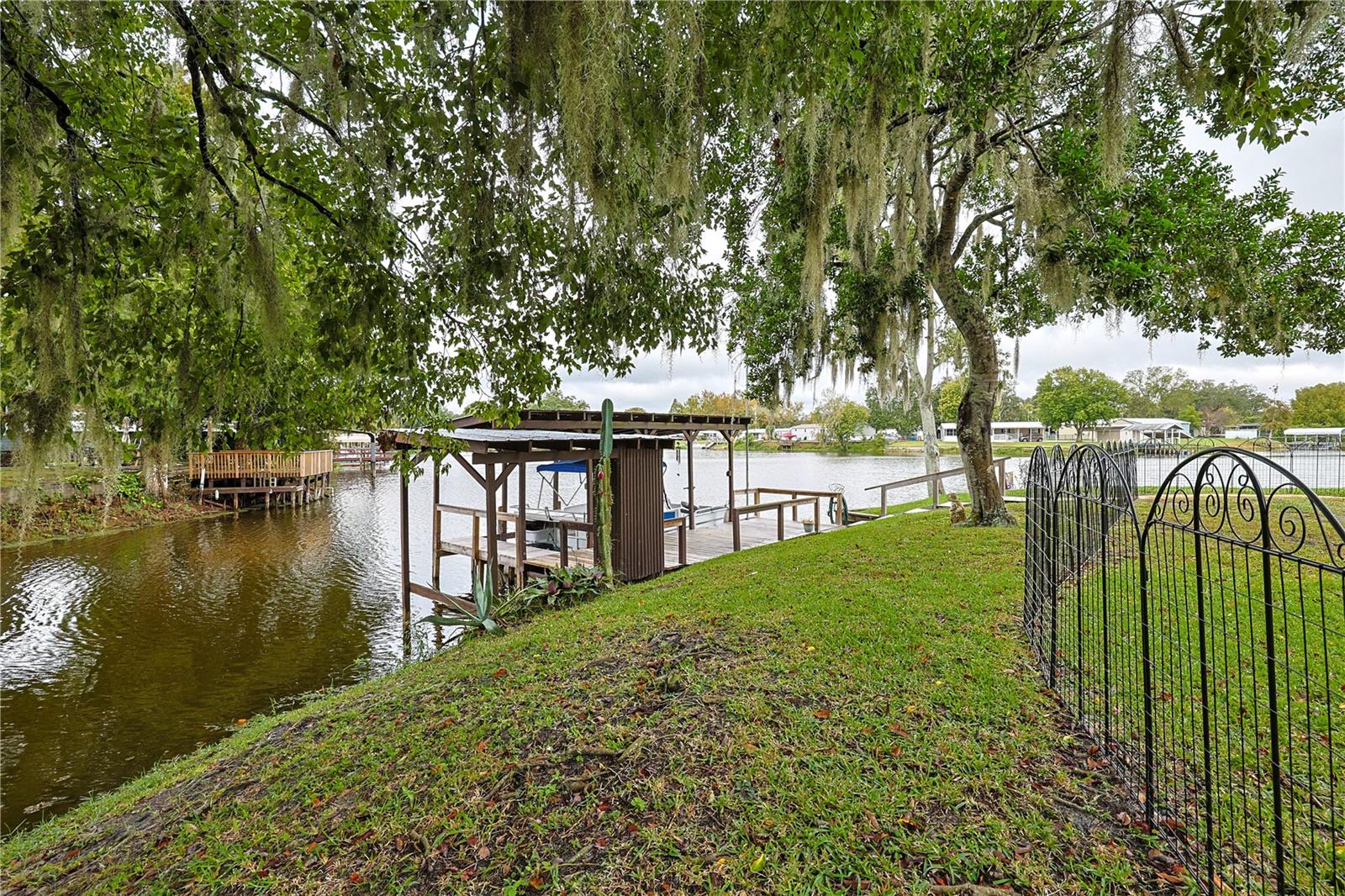 Image 44 of 49 For 10262 Pike Drive
