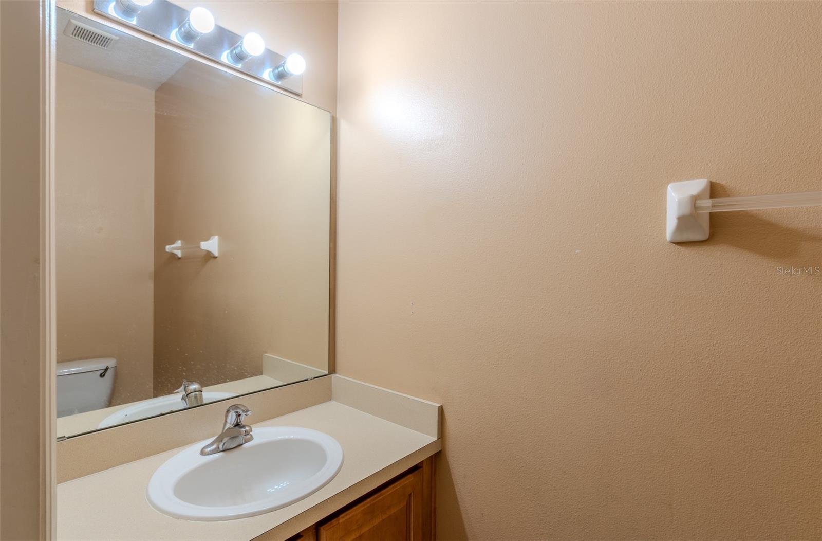 Image 20 of 44 For 430 Ashley Brooke Court B