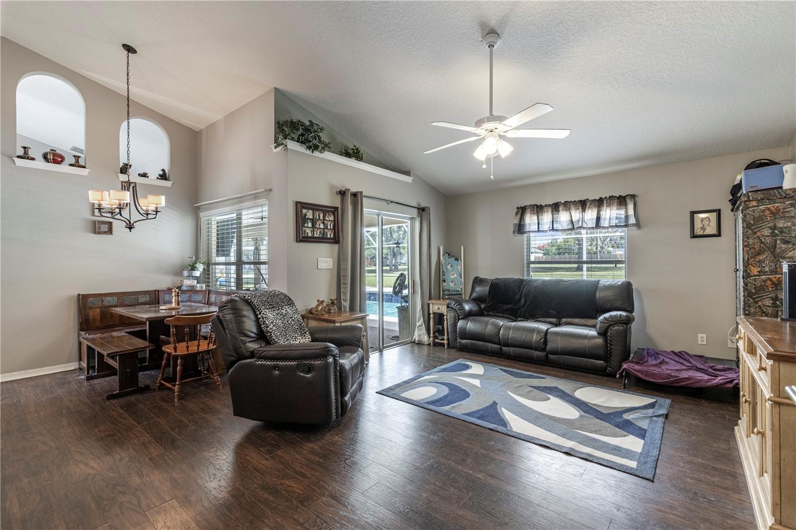 Image 18 of 47 For 114 Wingfield Drive