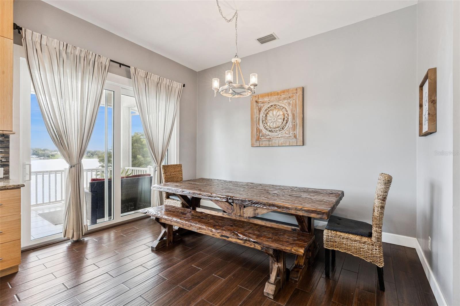 Image 13 of 63 For 16909 Florence View Drive