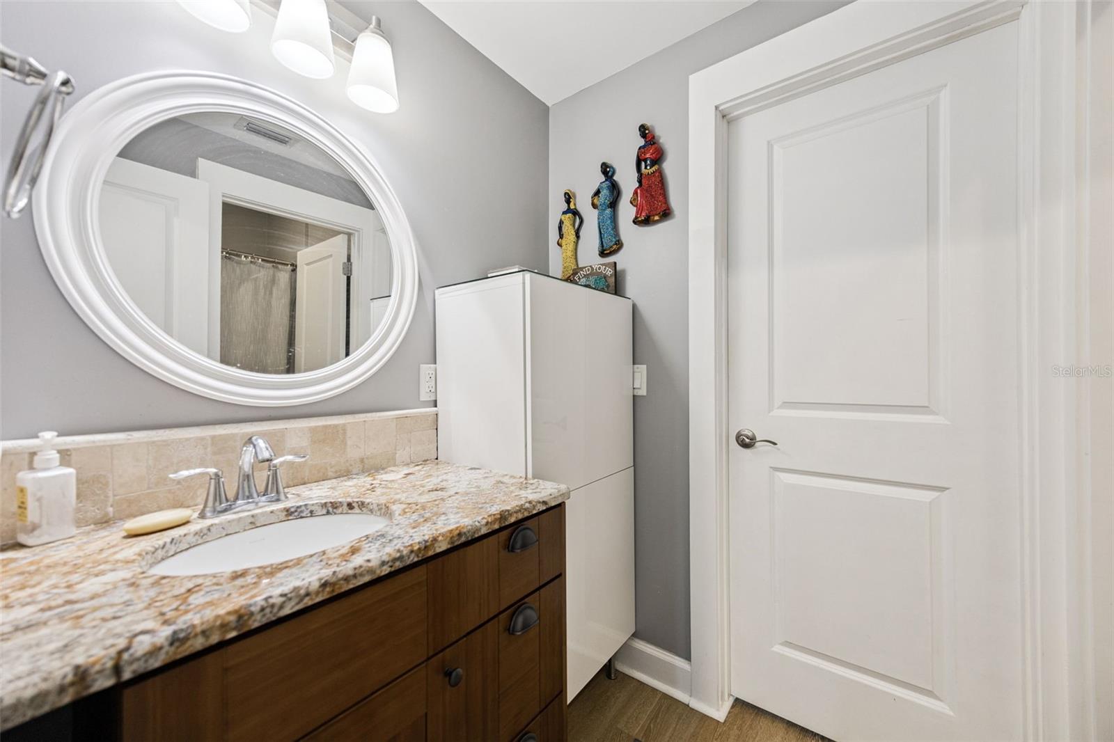 Image 16 of 63 For 16909 Florence View Drive