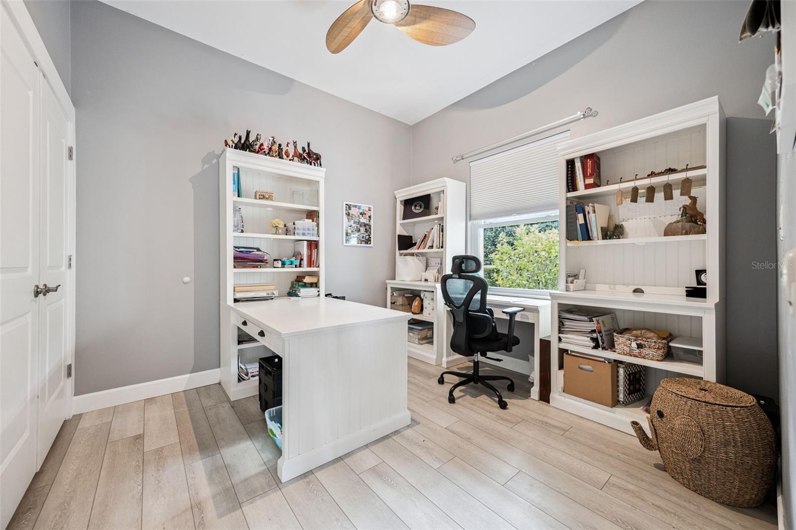 Image 17 of 63 For 16909 Florence View Drive