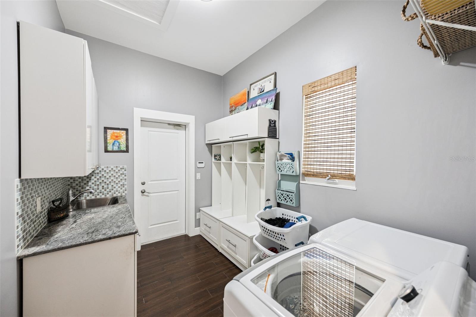 Image 26 of 63 For 16909 Florence View Drive