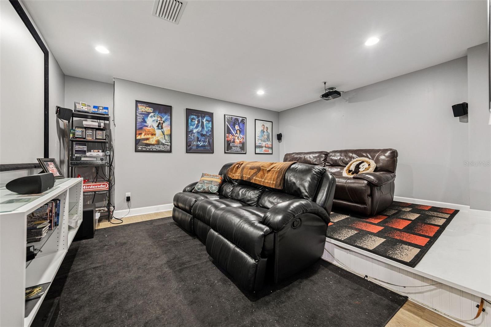 Image 34 of 63 For 16909 Florence View Drive