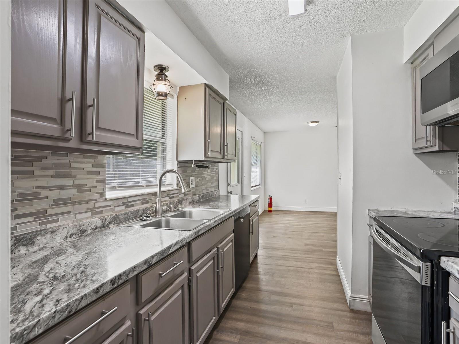 Image 12 of 28 For 2620 43rd Place