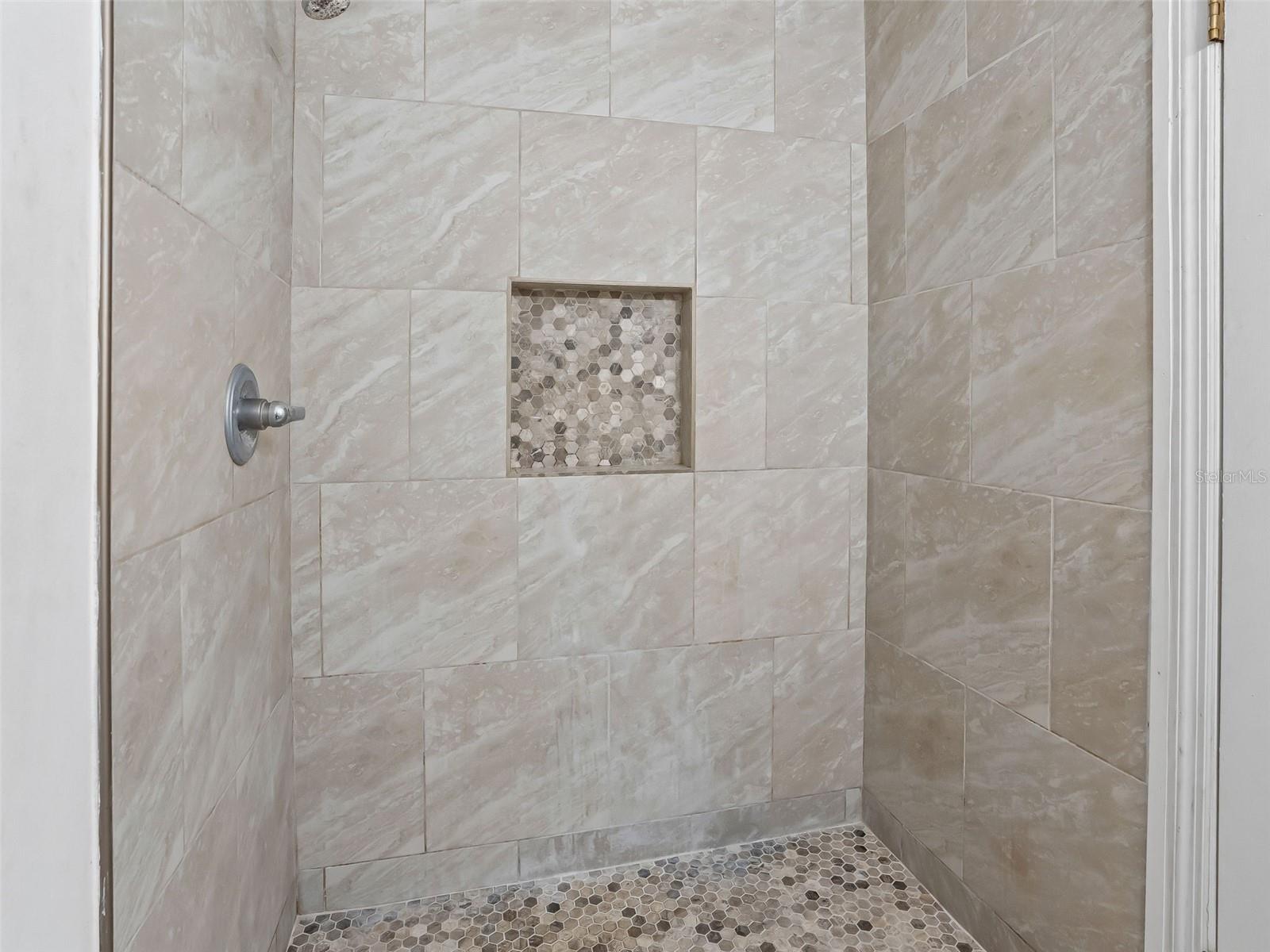 Image 17 of 28 For 2620 43rd Place