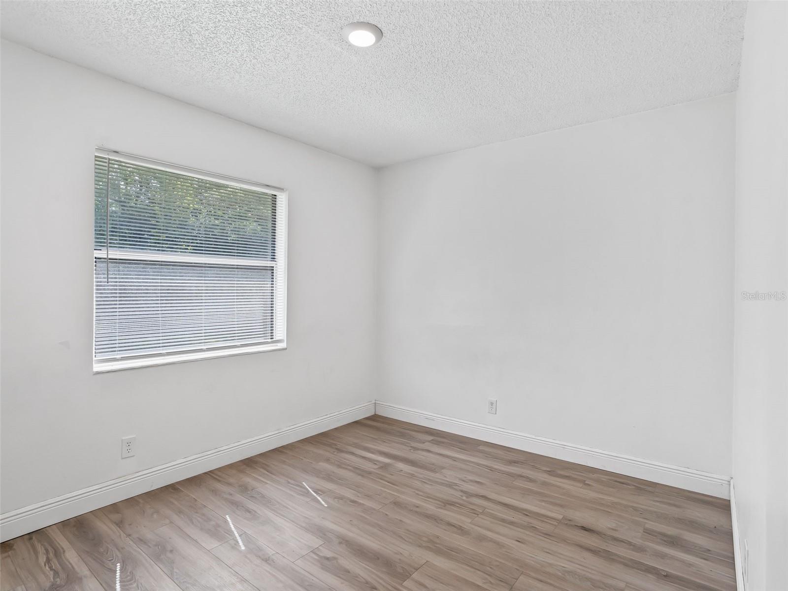 Image 18 of 28 For 2620 43rd Place