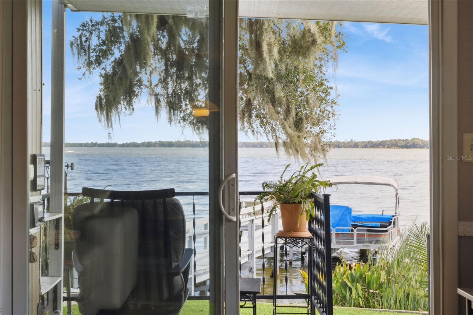 Image 18 of 49 For 669 Sinclair Circle