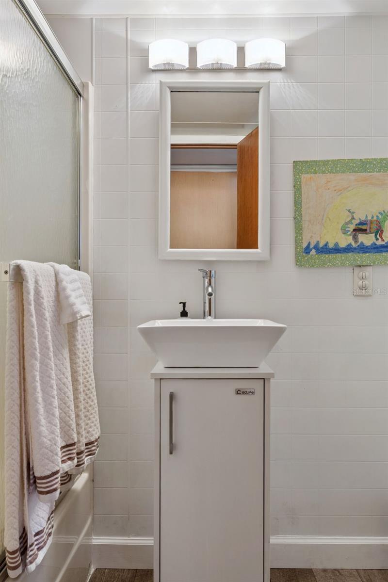 Image 29 of 49 For 669 Sinclair Circle