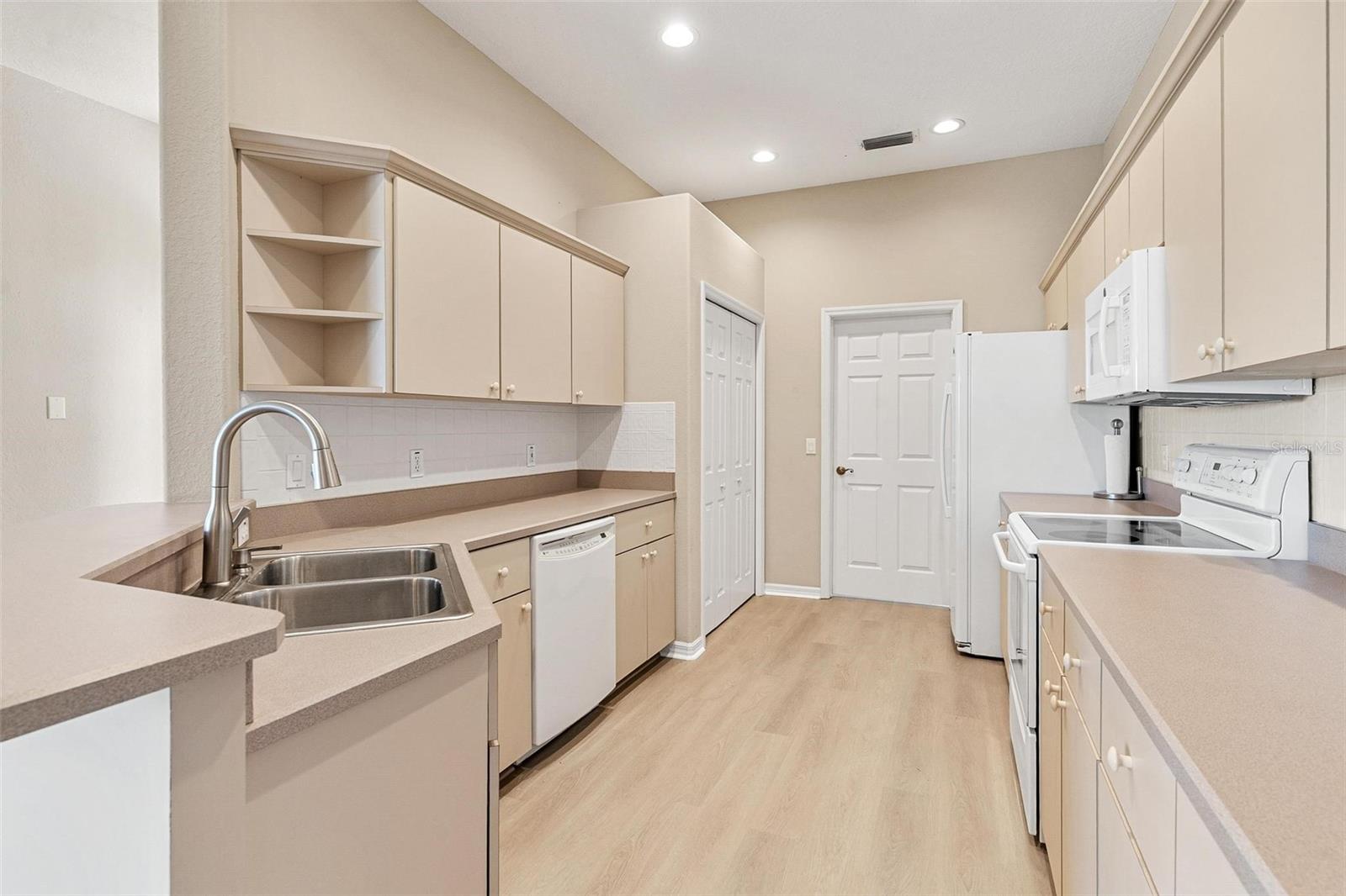 Image 16 of 44 For 6224 Topsail Road