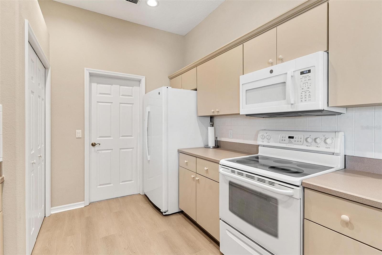 Image 17 of 44 For 6224 Topsail Road