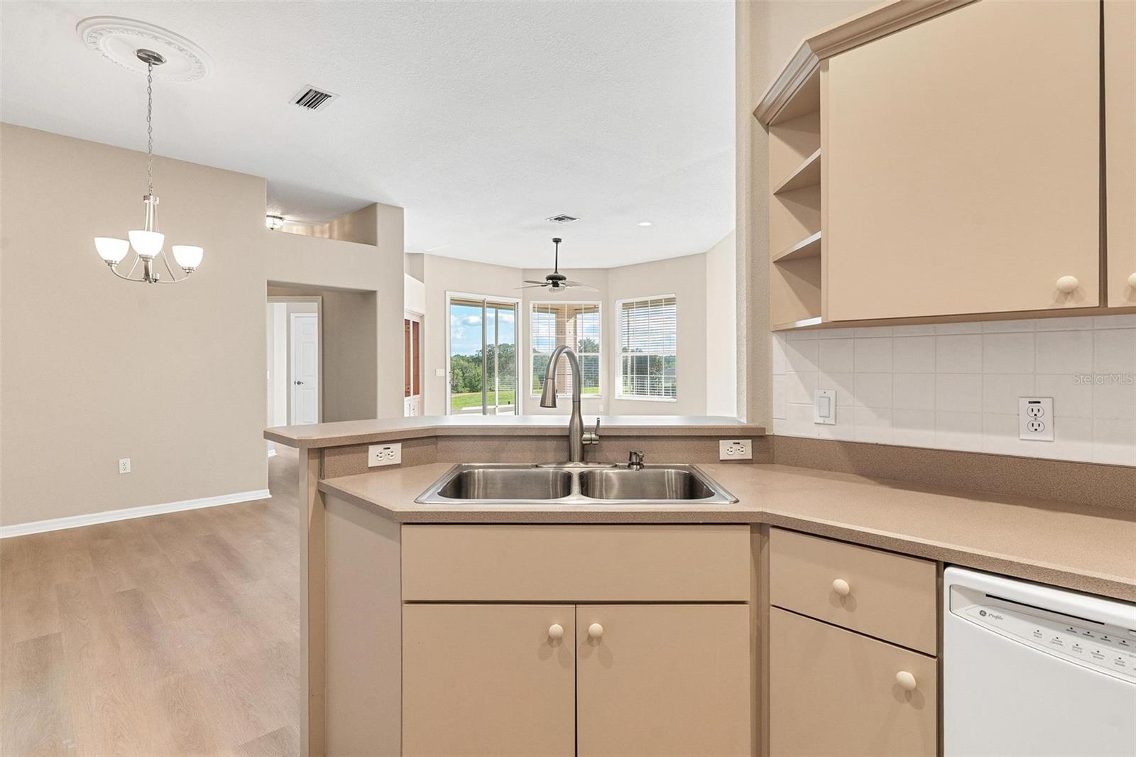 Image 19 of 44 For 6224 Topsail Road