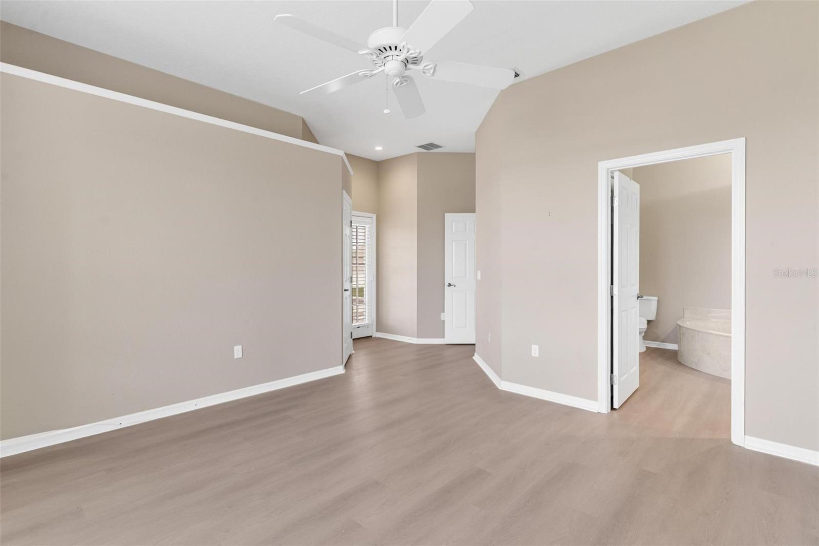 Image 21 of 44 For 6224 Topsail Road