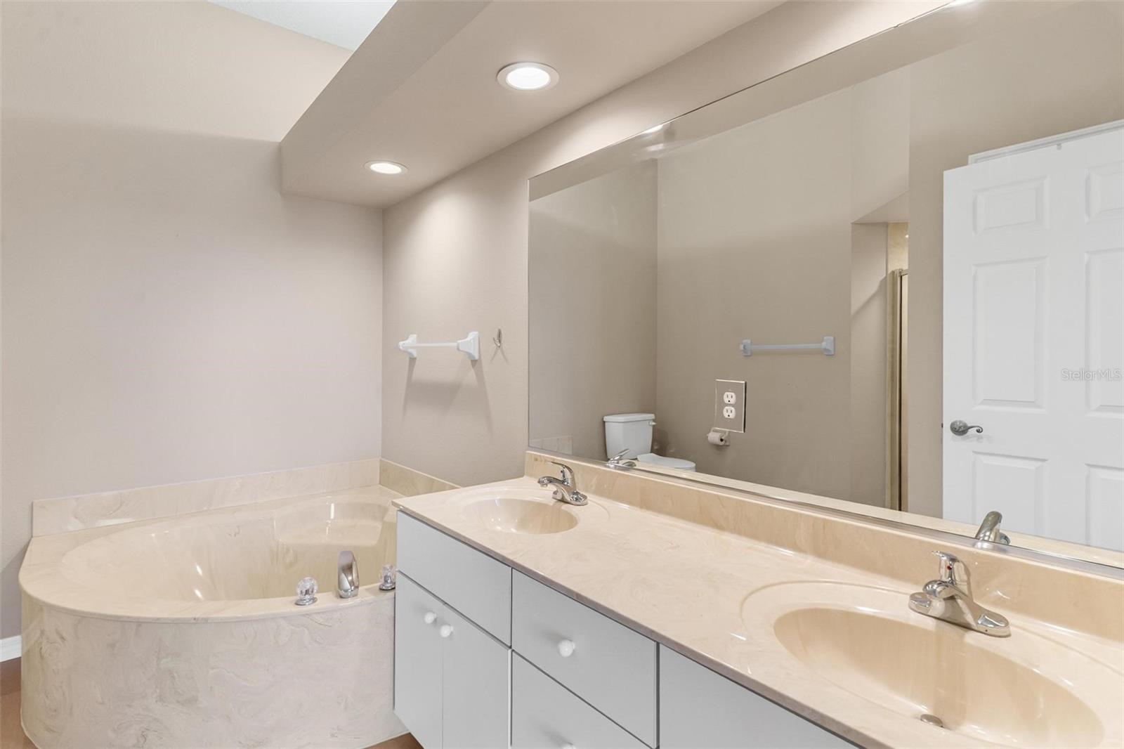 Image 22 of 44 For 6224 Topsail Road