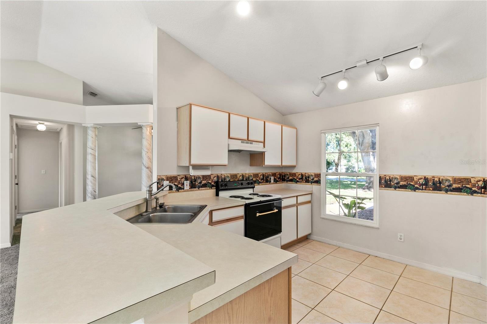 Image 21 of 35 For 2714 Bayview Drive