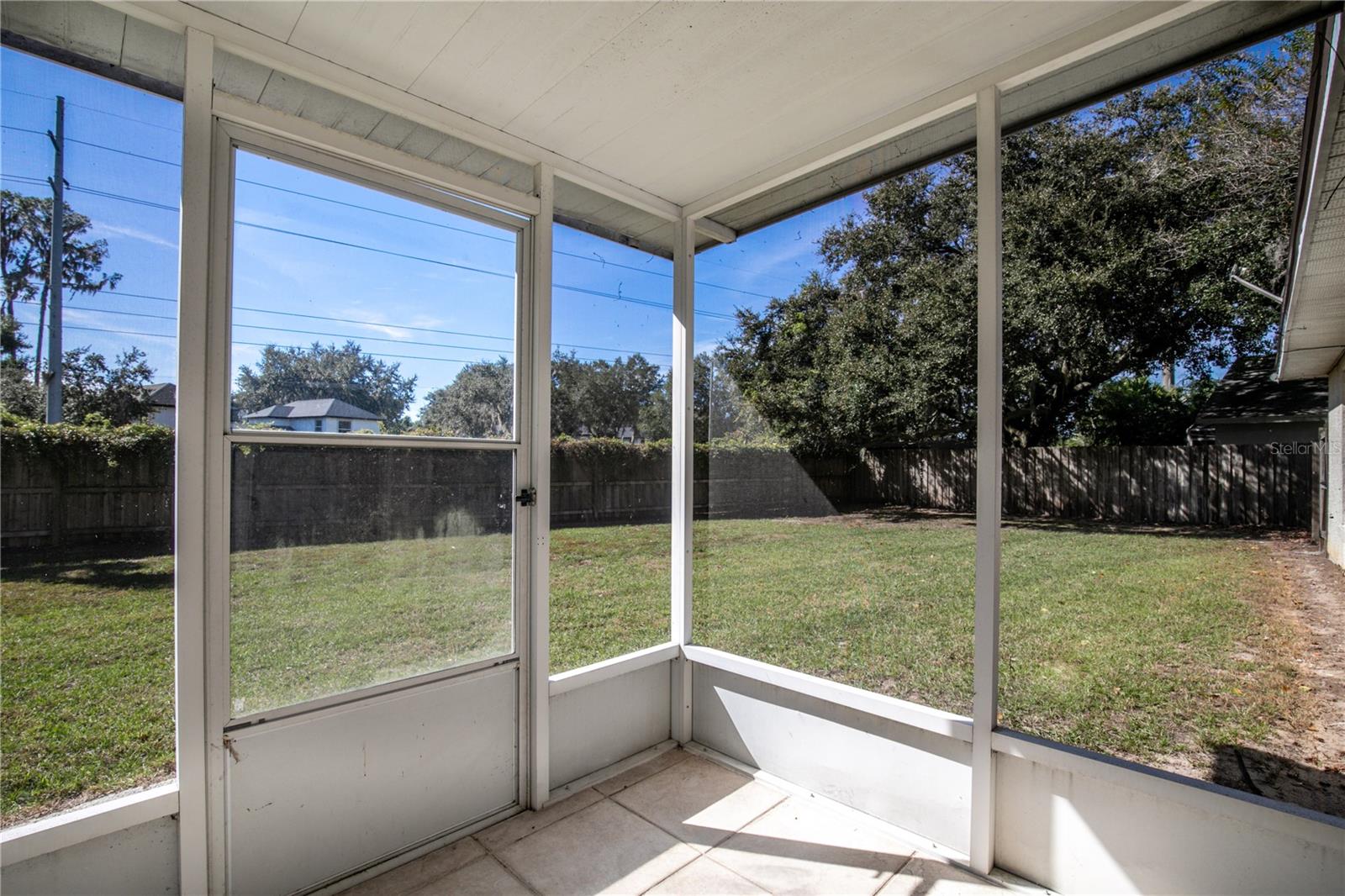 Image 27 of 35 For 2714 Bayview Drive