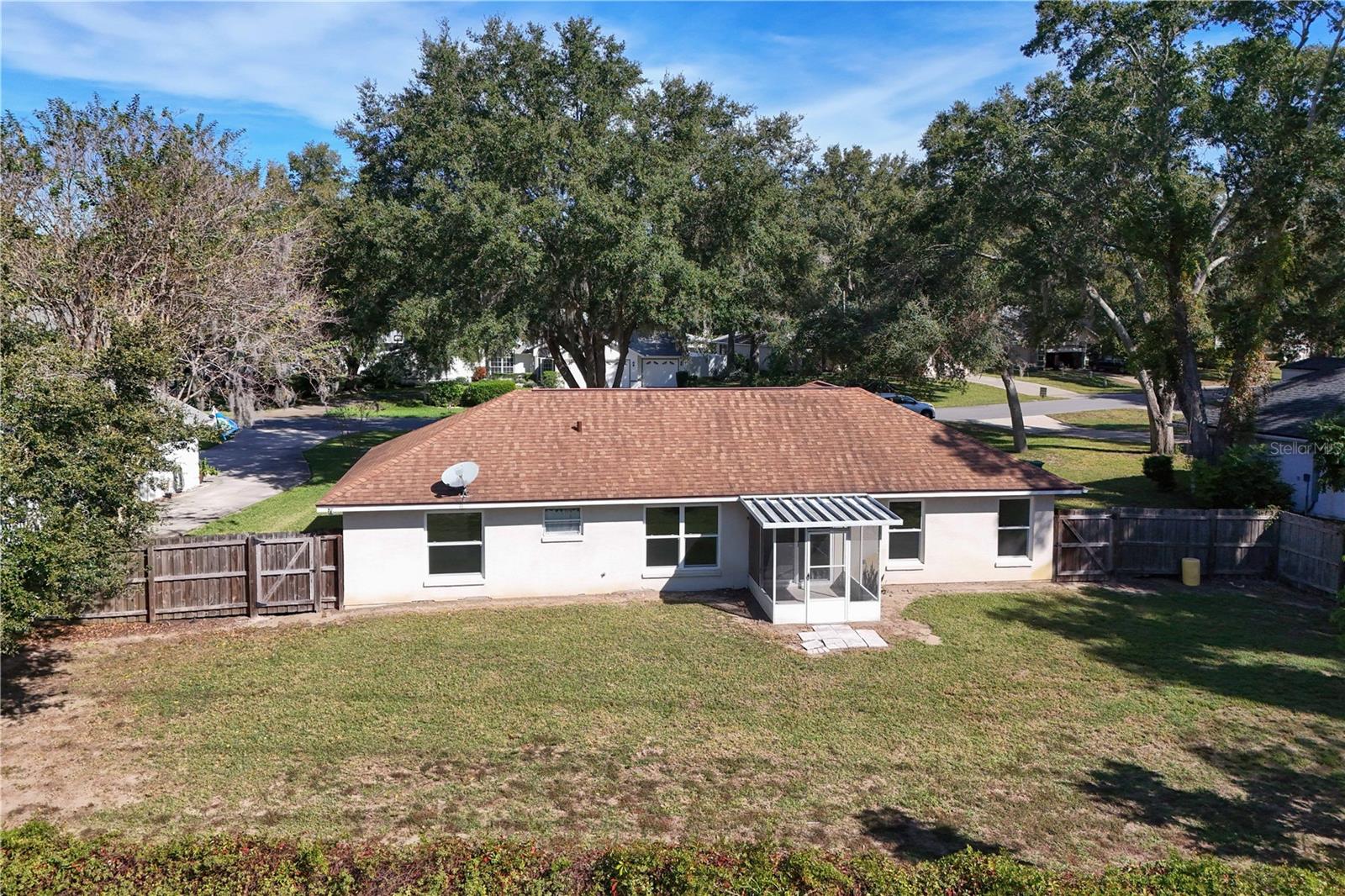 Image 31 of 35 For 2714 Bayview Drive