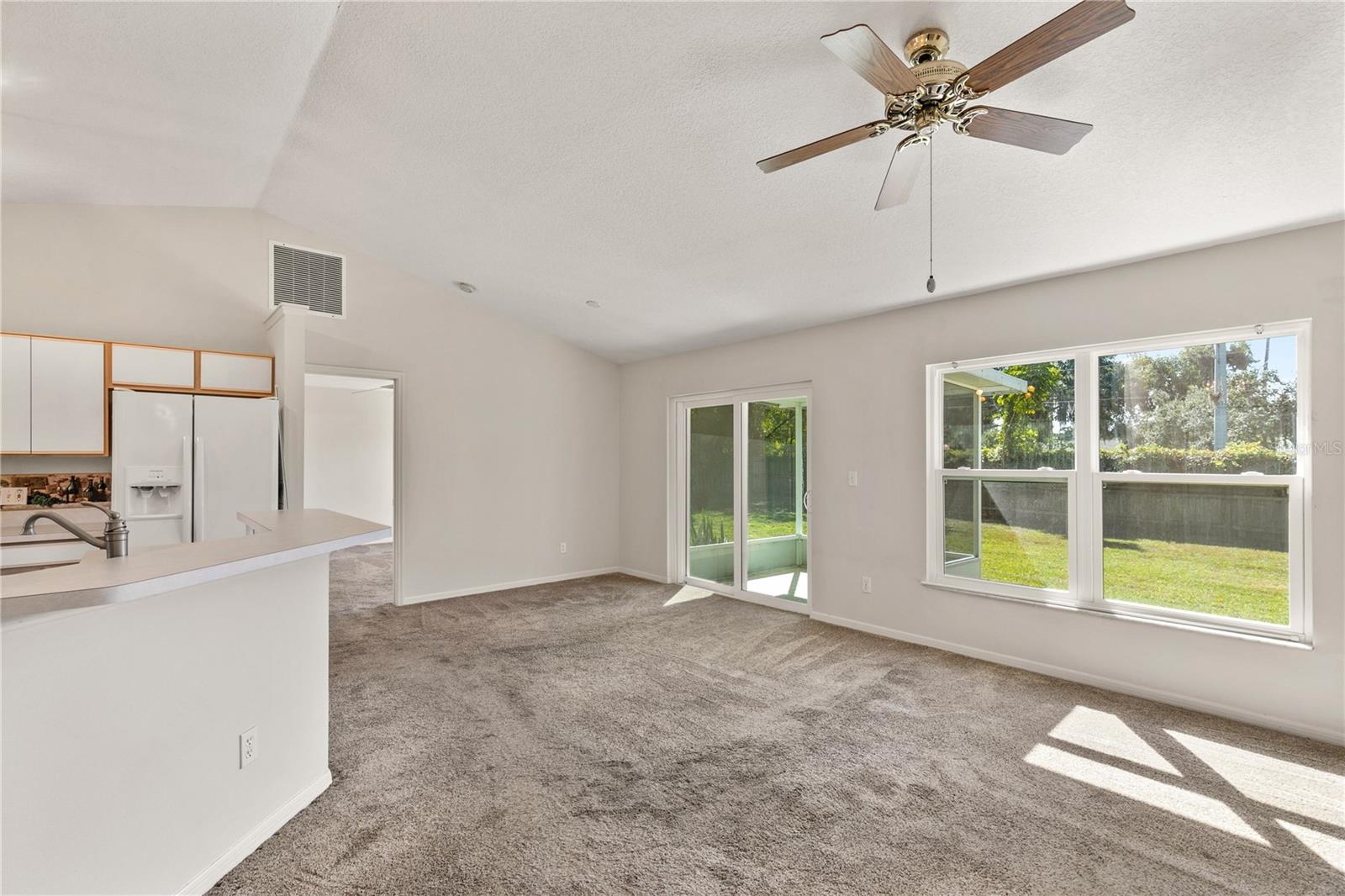 Image 5 of 35 For 2714 Bayview Drive