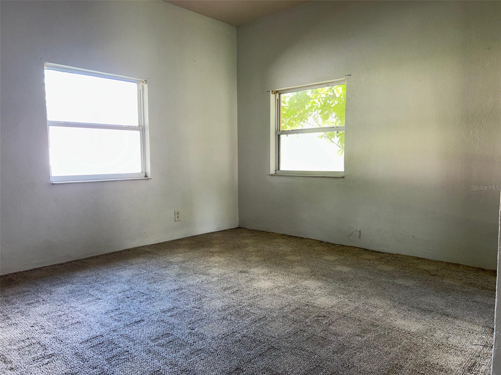 Image 20 of 32 For 2316 Griffin Drive