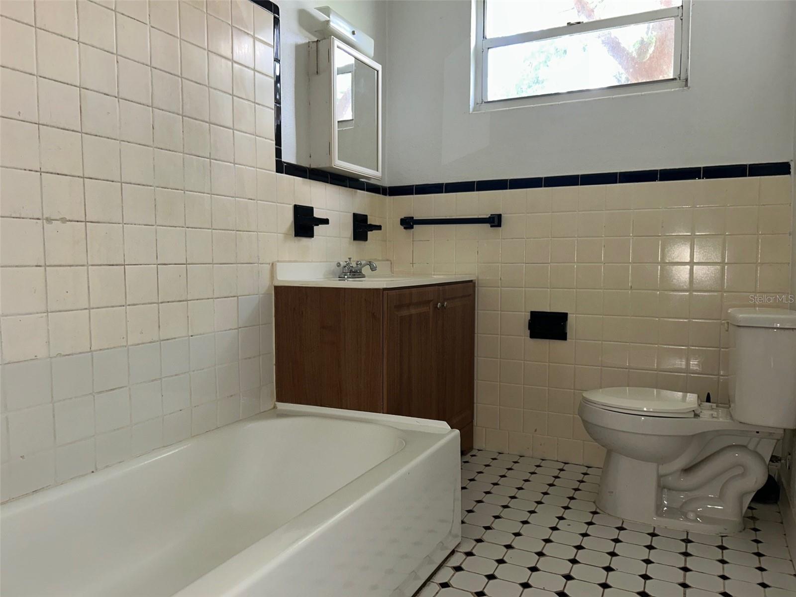 Image 22 of 32 For 2316 Griffin Drive