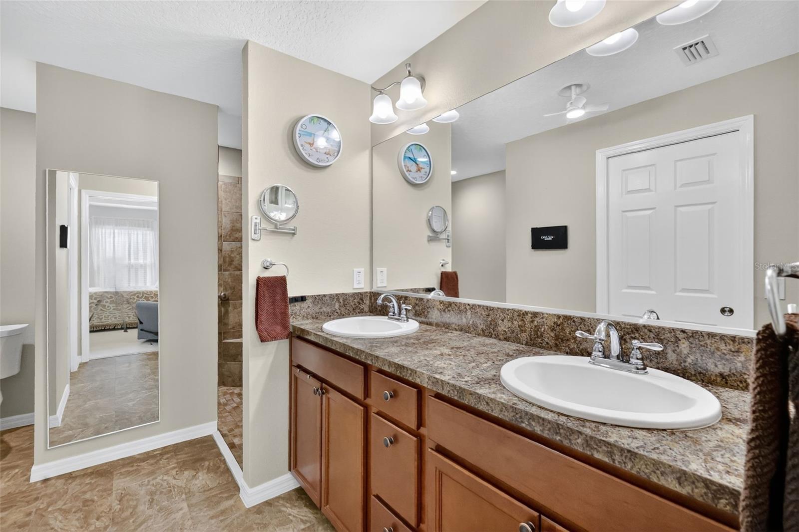 Image 17 of 35 For 5550 Bougainvillea Avenue