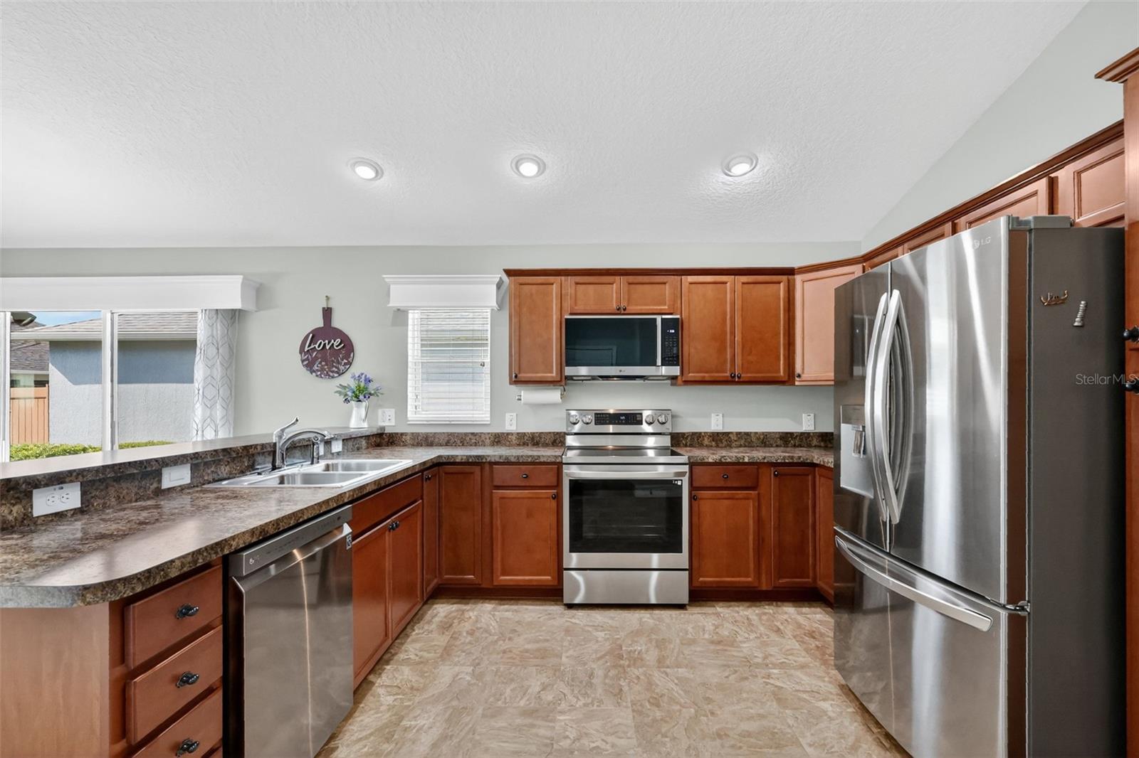 Image 4 of 35 For 5550 Bougainvillea Avenue