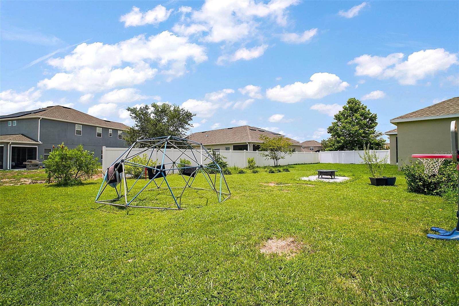 Image 16 of 33 For 9153 Carmela Avenue