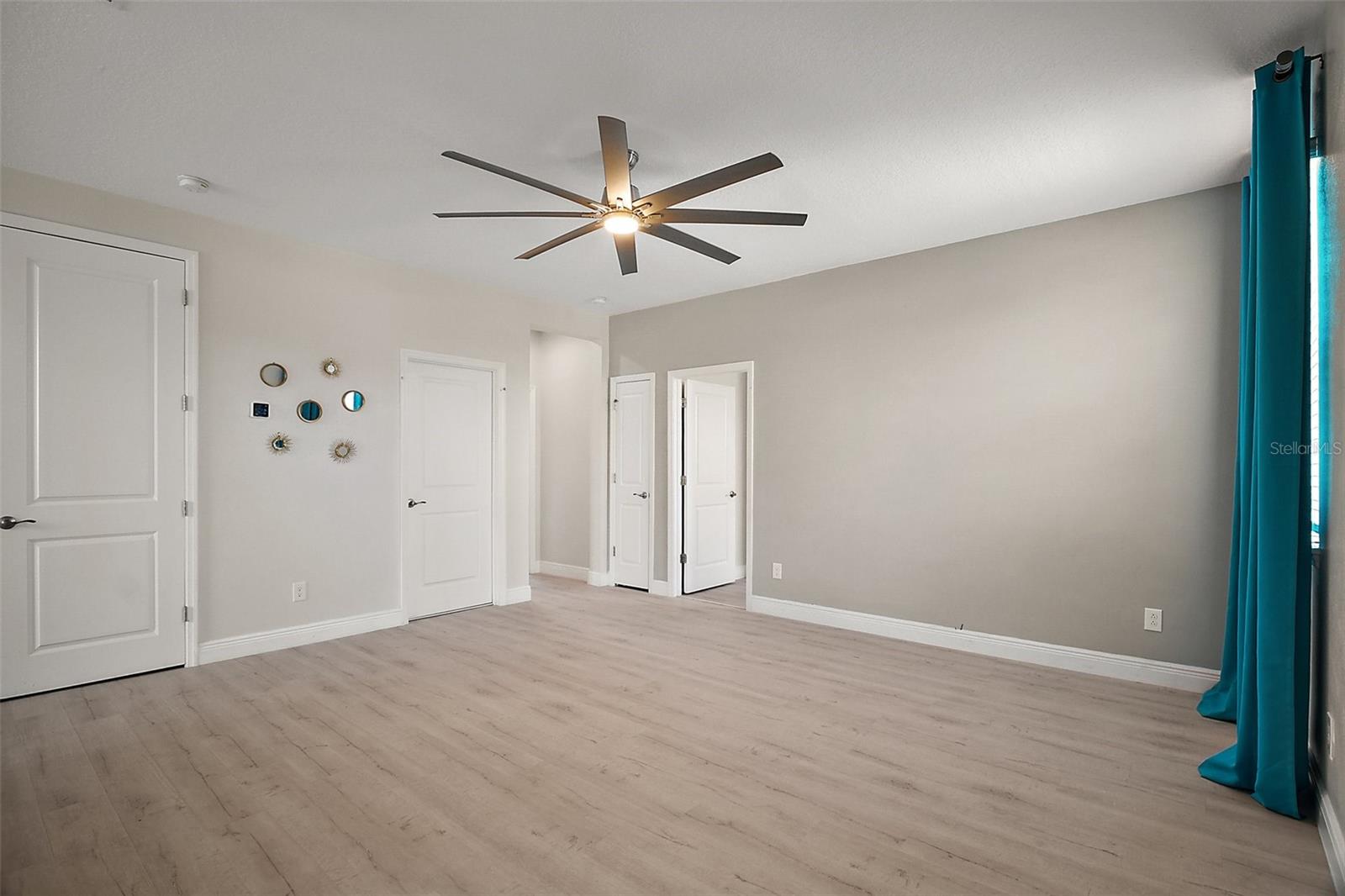 Image 20 of 33 For 9153 Carmela Avenue