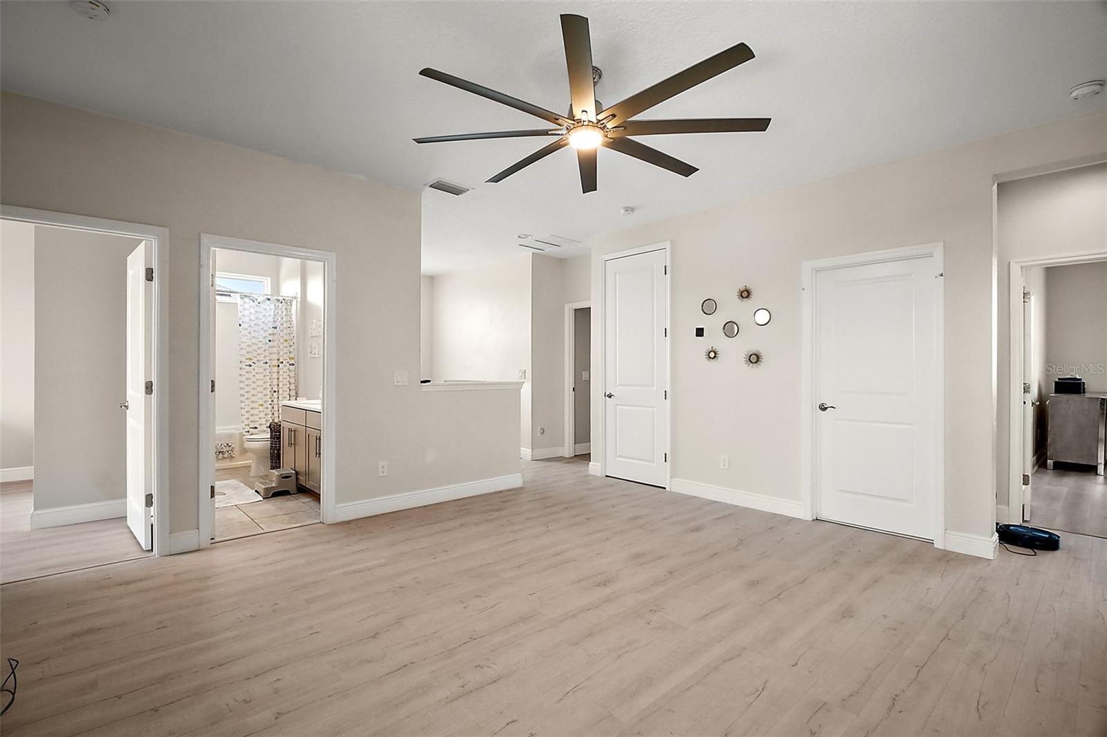 Image 21 of 33 For 9153 Carmela Avenue