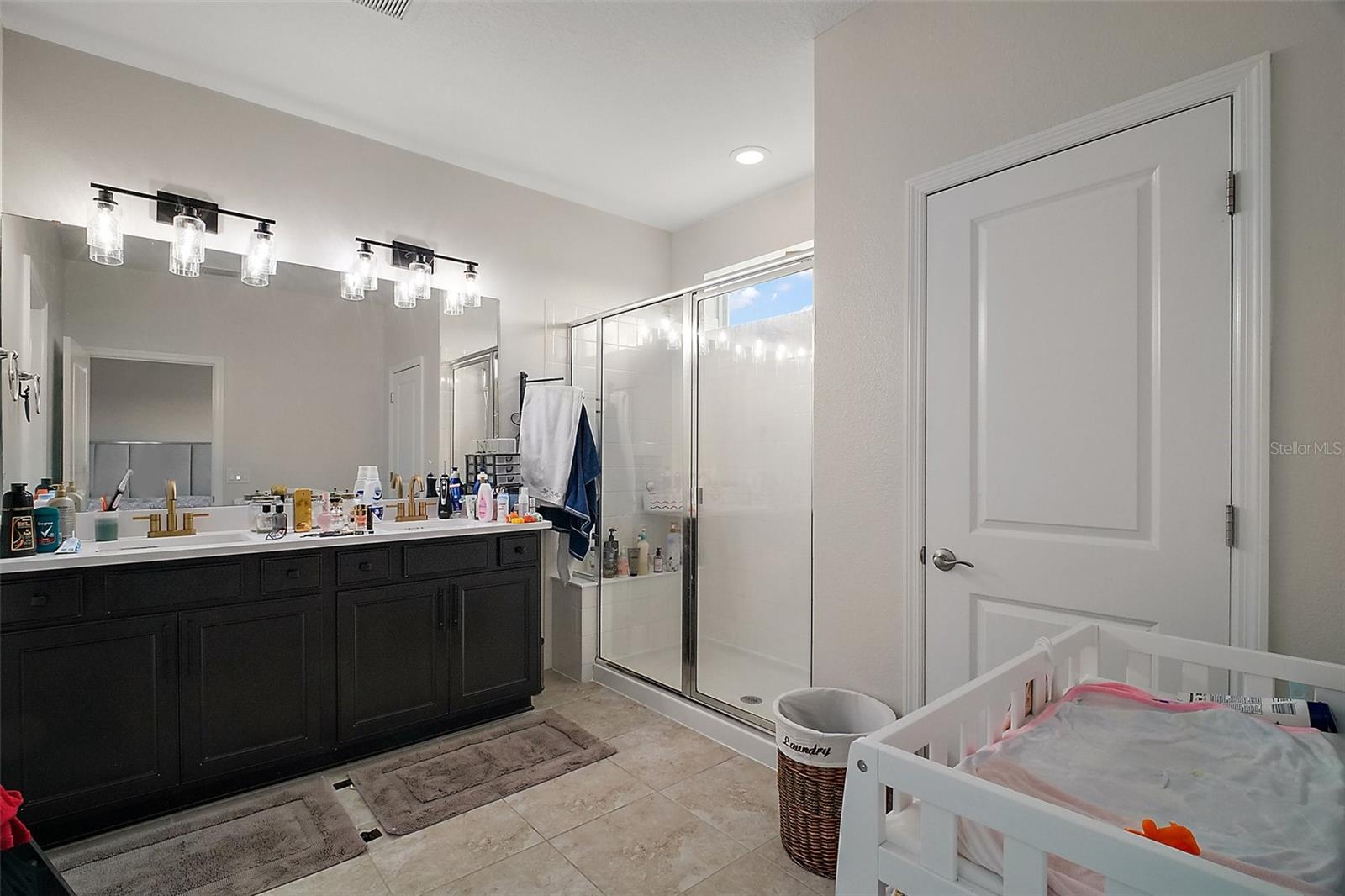 Image 24 of 33 For 9153 Carmela Avenue