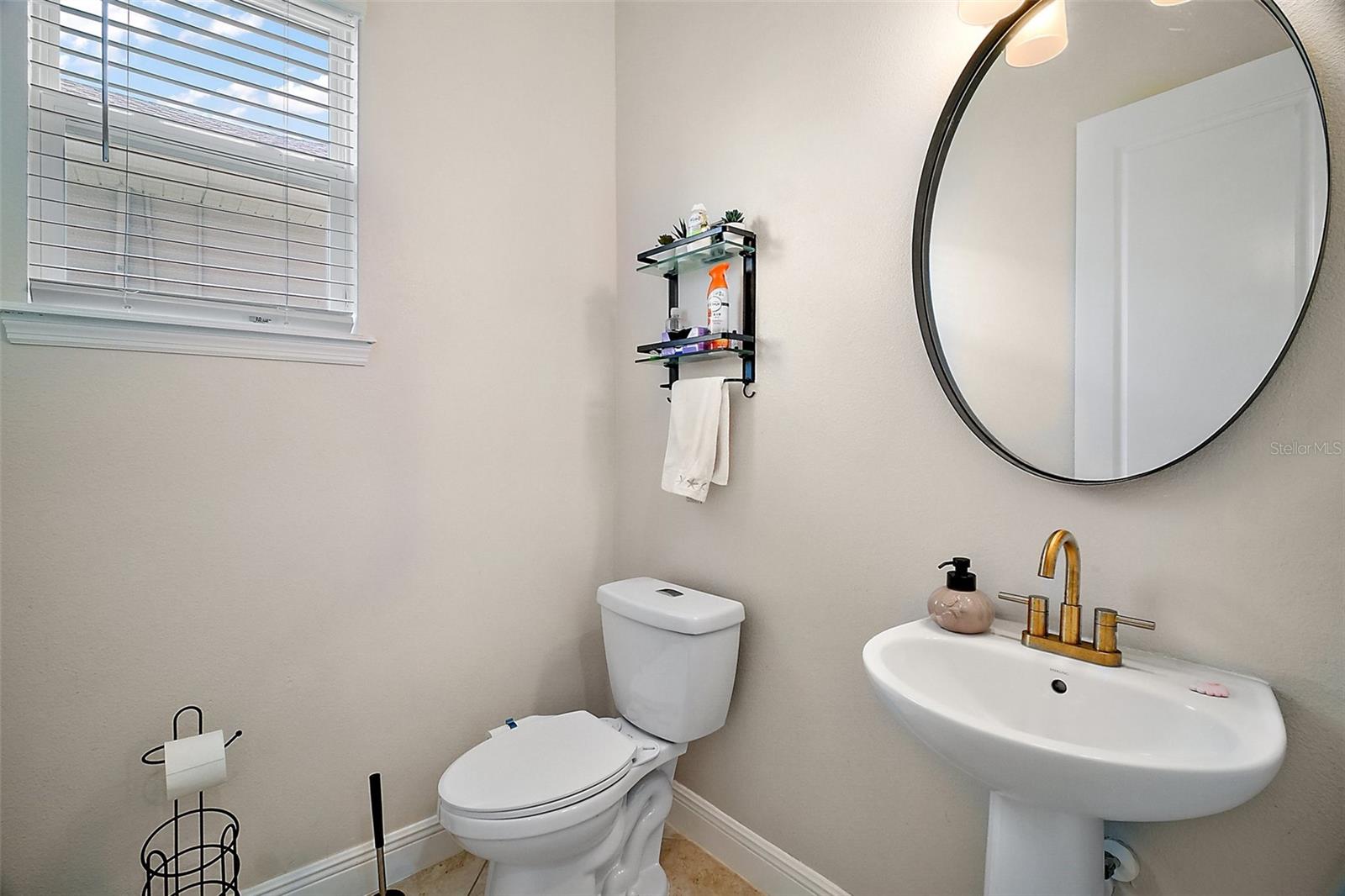 Image 6 of 33 For 9153 Carmela Avenue