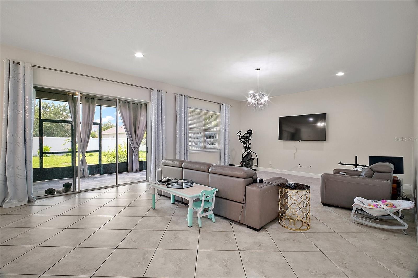 Image 8 of 33 For 9153 Carmela Avenue