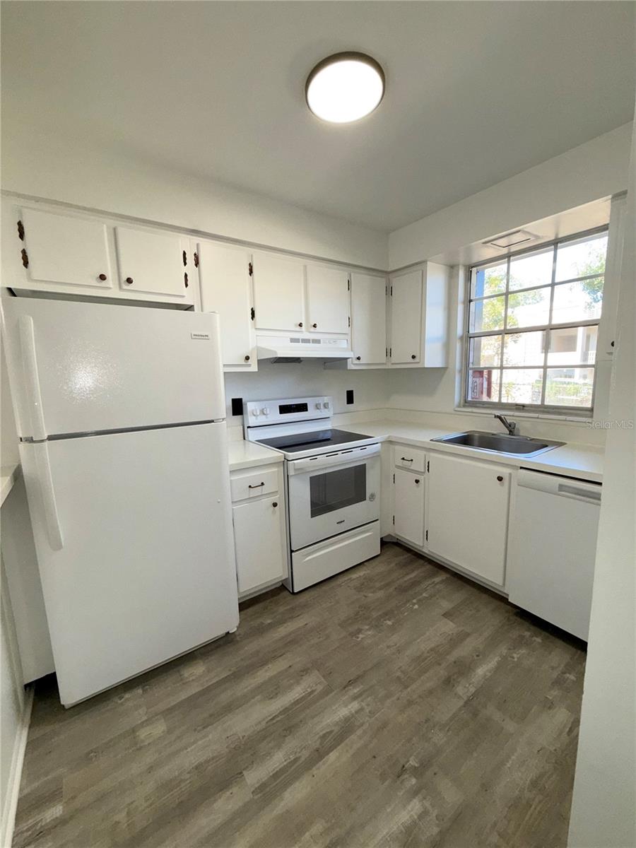 Image 5 of 24 For 1250 Denning #122 Street 00122