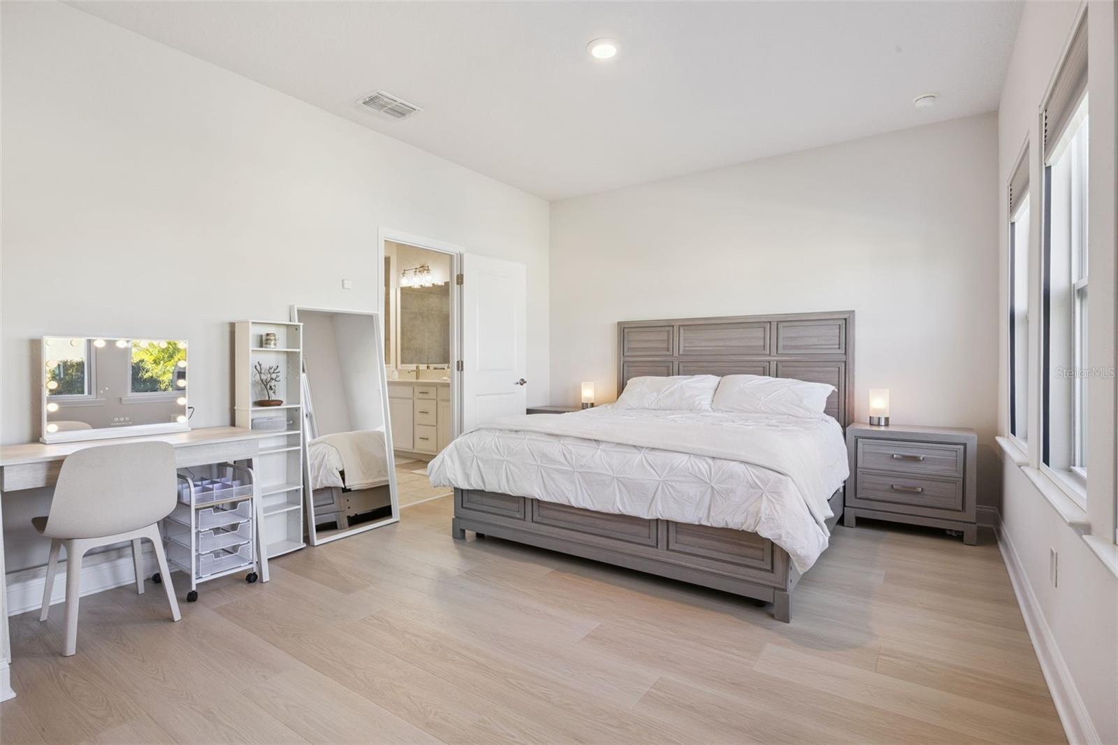 Image 13 of 54 For 17096 Cercis Loop