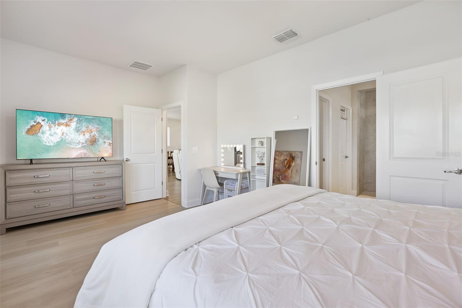 Image 15 of 54 For 17096 Cercis Loop