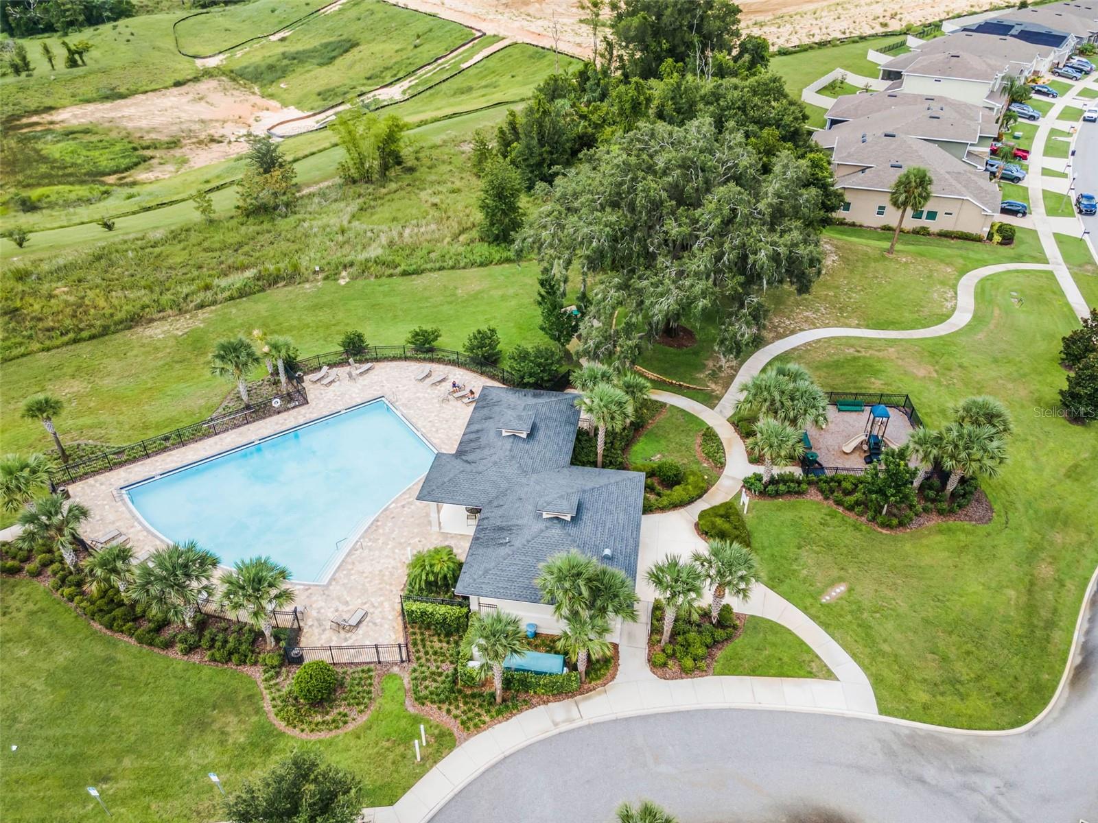 Image 49 of 54 For 17096 Cercis Loop