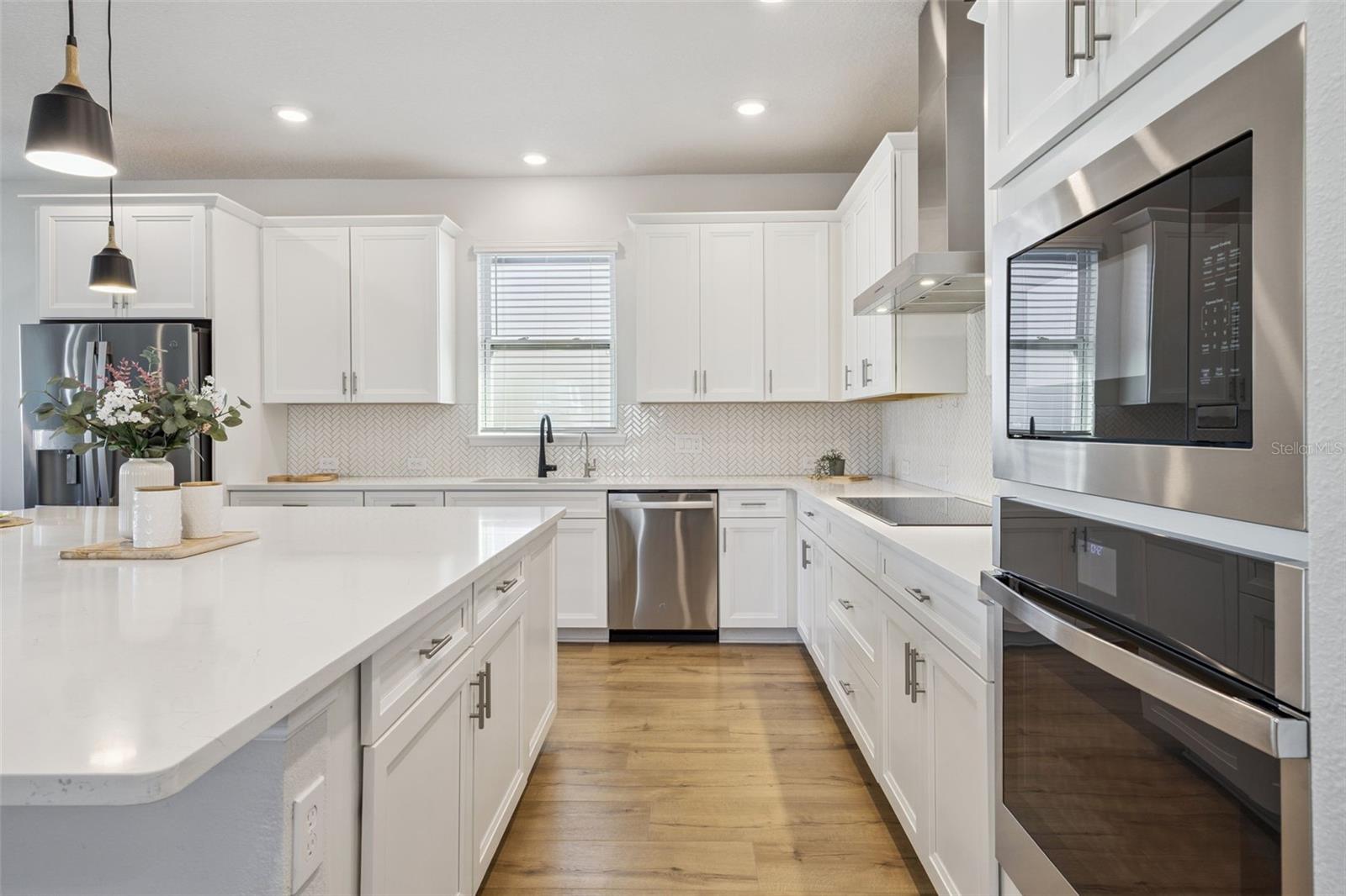 Image 7 of 54 For 17096 Cercis Loop