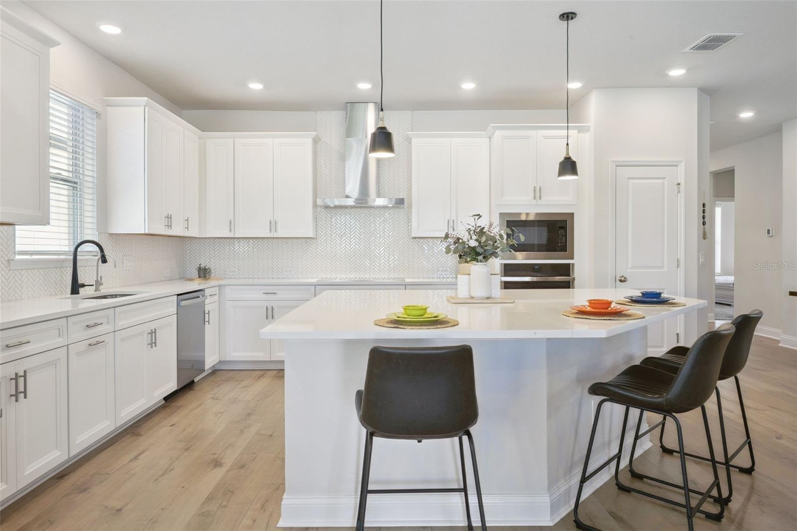 Image 9 of 54 For 17096 Cercis Loop