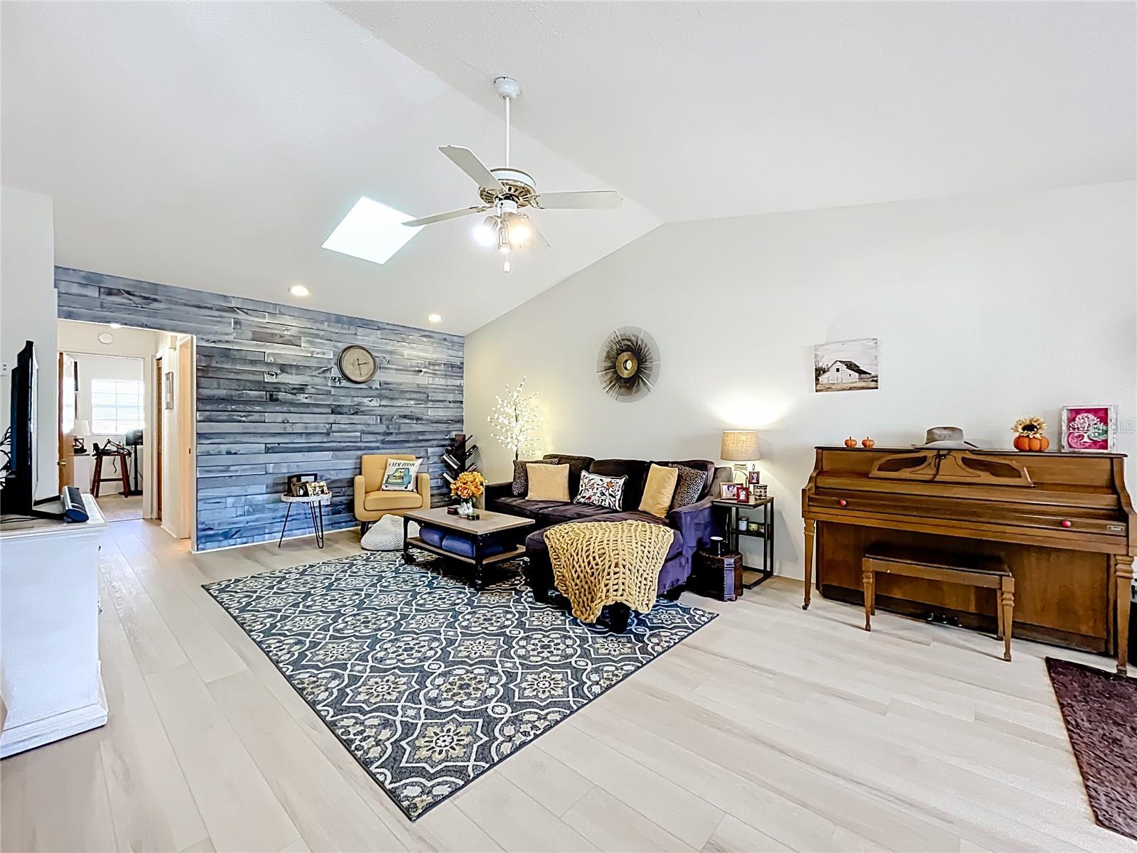 Image 15 of 39 For 115 Division Street