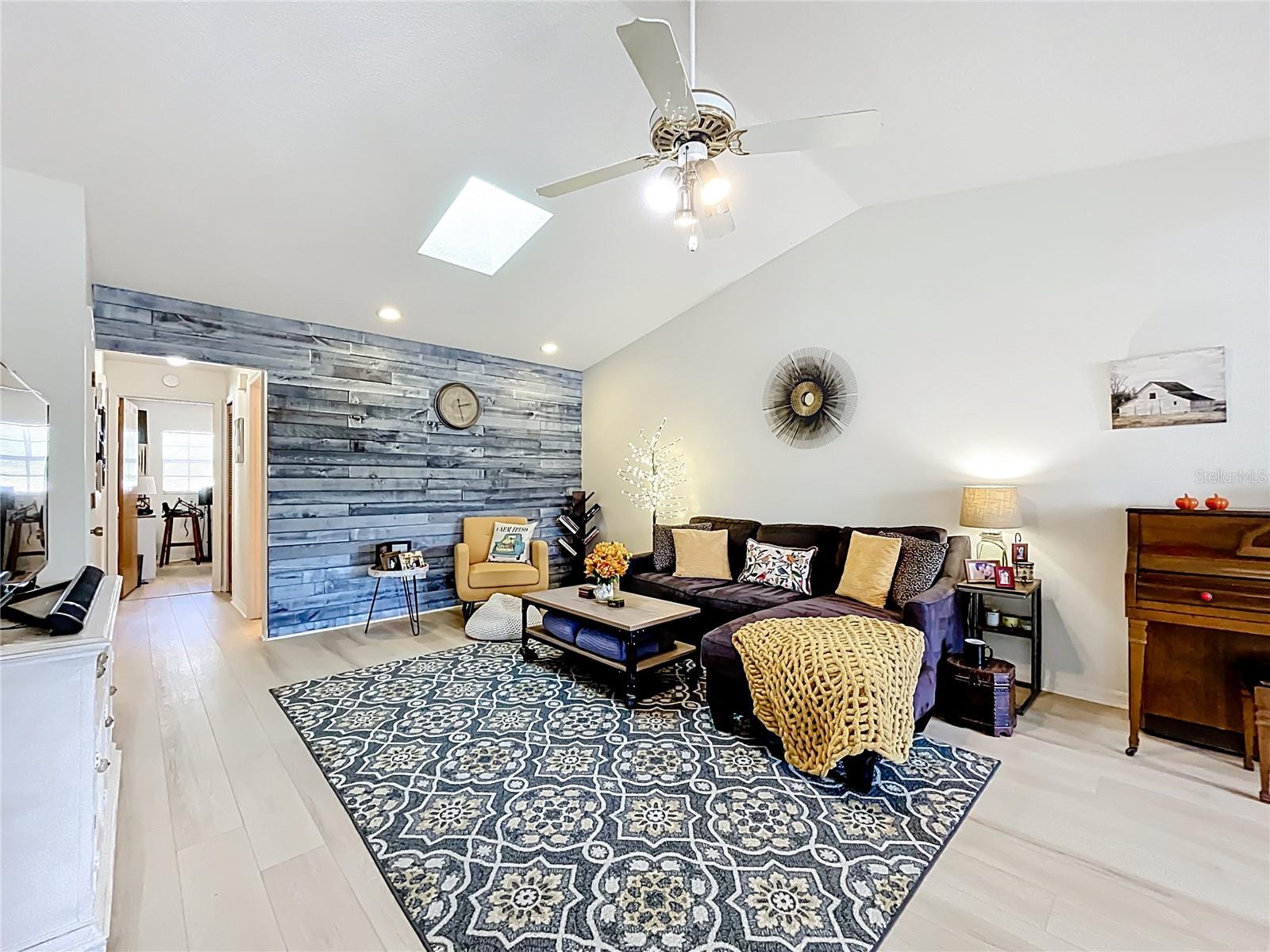 Image 16 of 39 For 115 Division Street