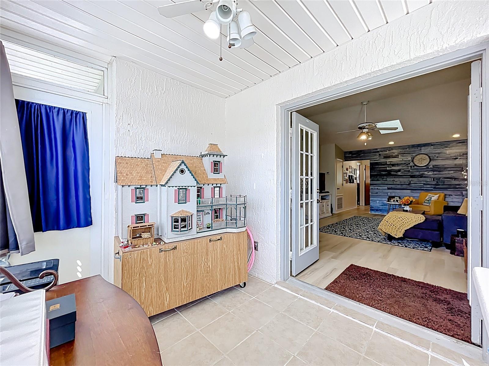 Image 21 of 39 For 115 Division Street