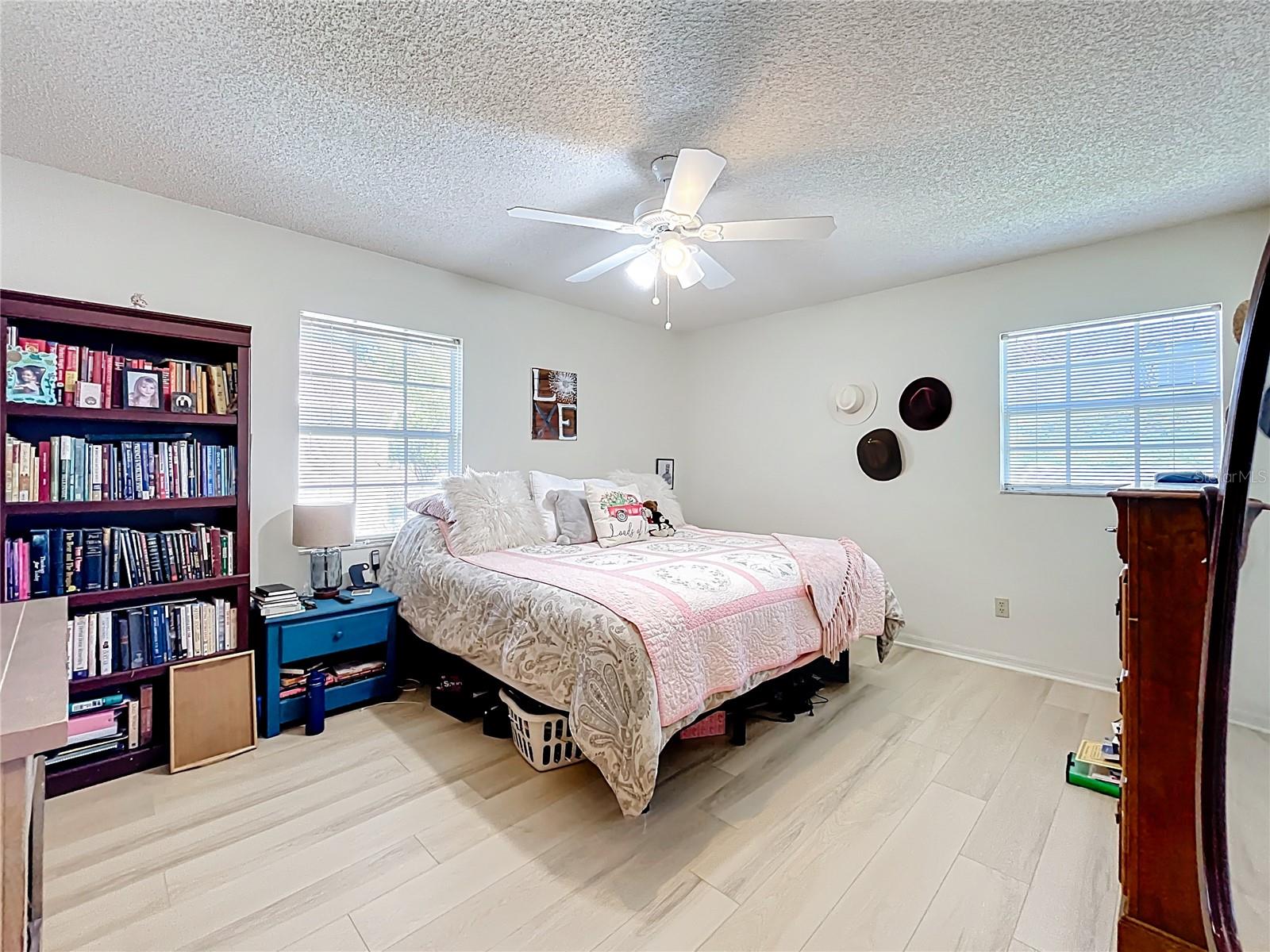 Image 22 of 39 For 115 Division Street