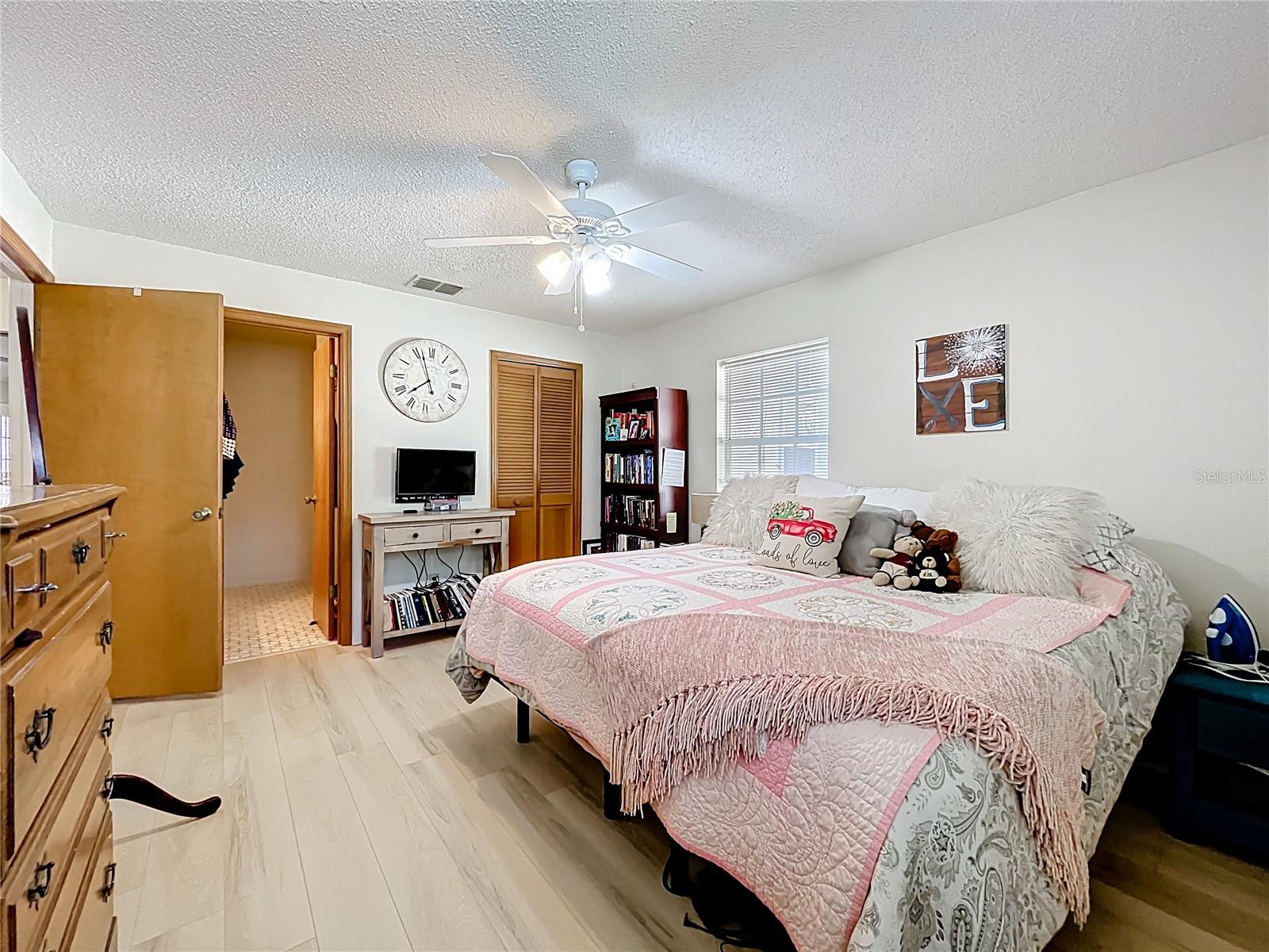 Image 23 of 39 For 115 Division Street