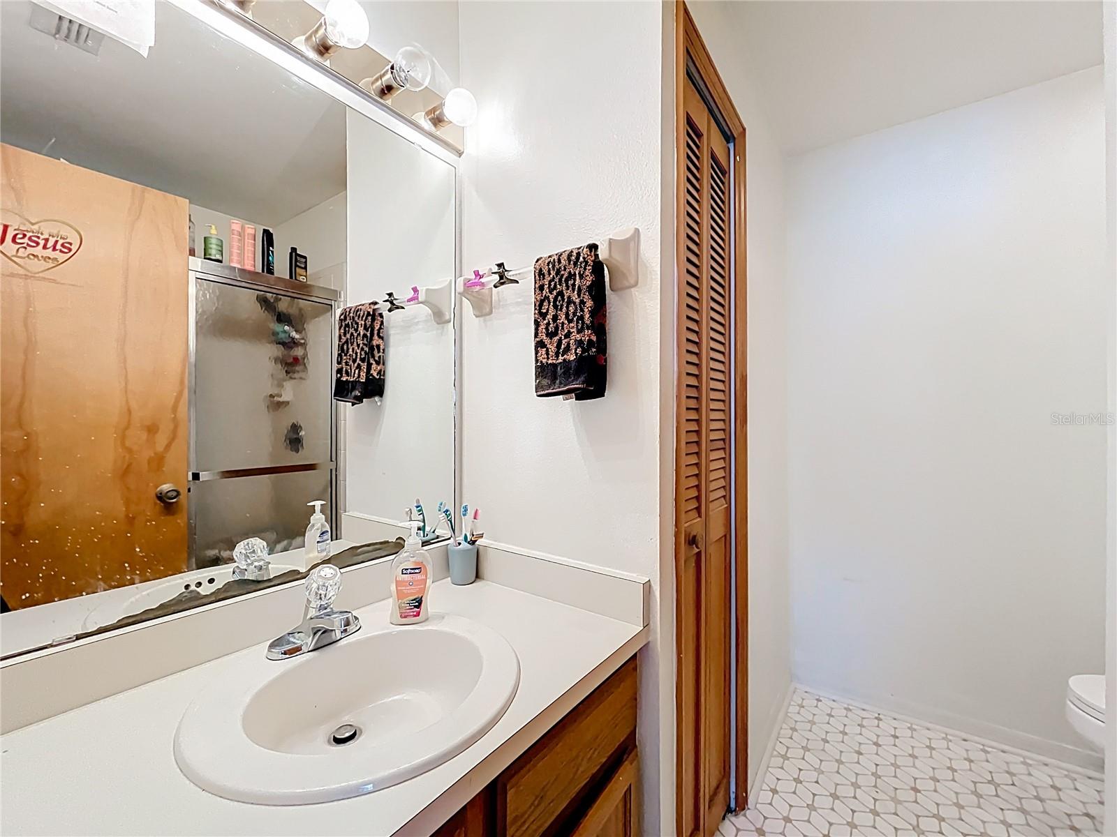 Image 24 of 39 For 115 Division Street