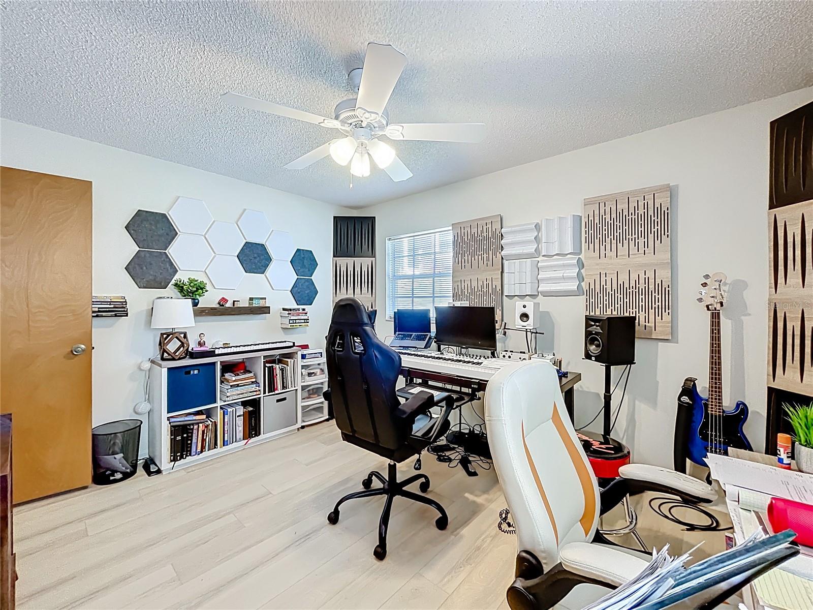 Image 27 of 39 For 115 Division Street