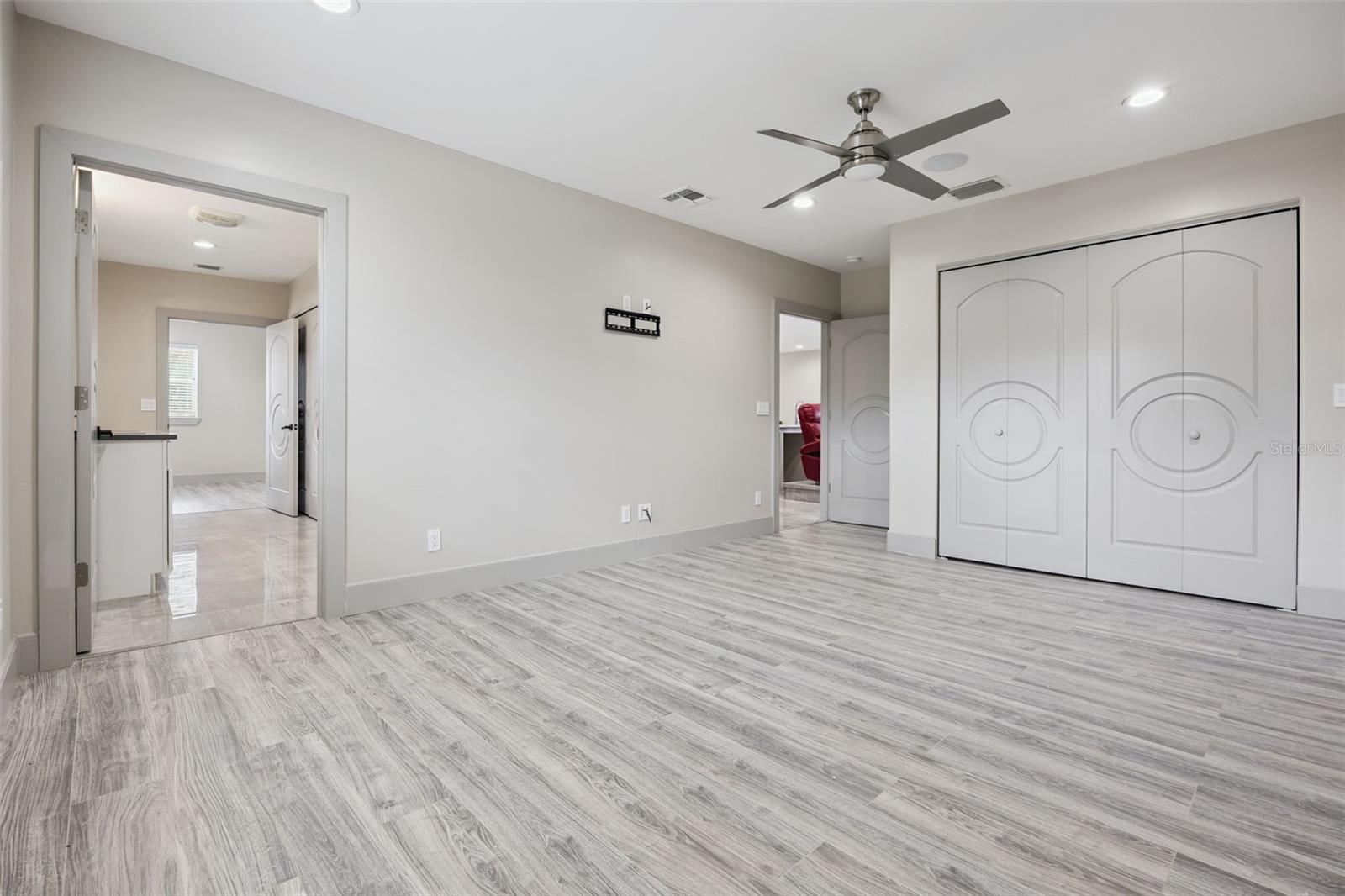 Image 20 of 46 For 8515 Bay Lake Road