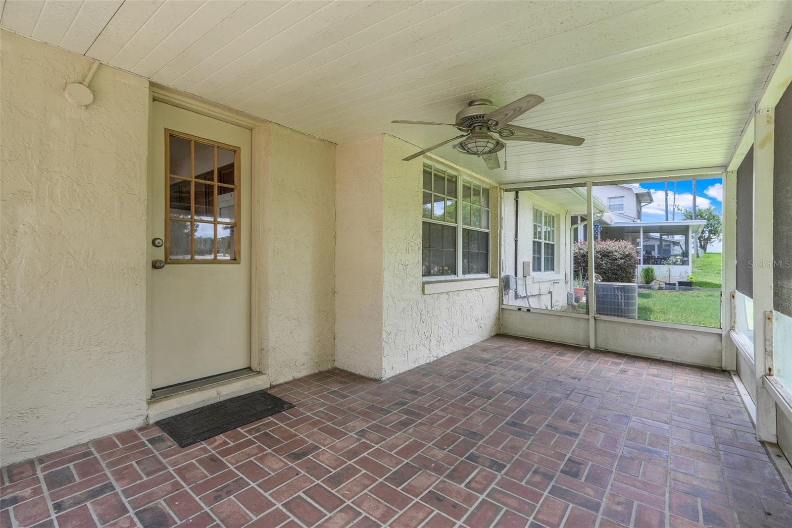 Image 23 of 27 For 1467 Disston Avenue