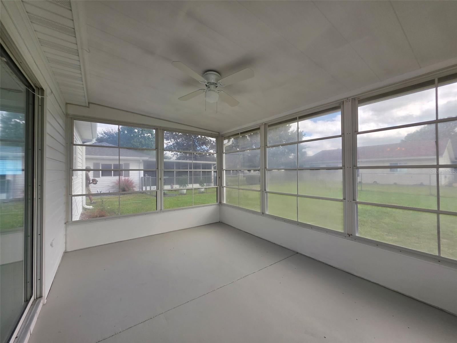 Image 21 of 47 For 9389 174th Loop