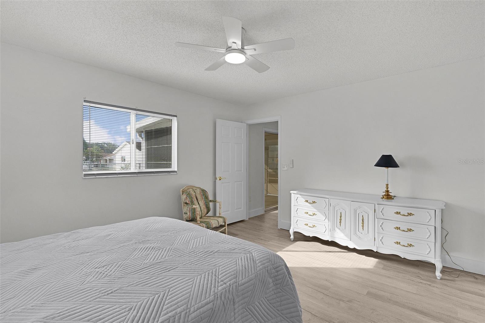 Image 26 of 47 For 9389 174th Loop