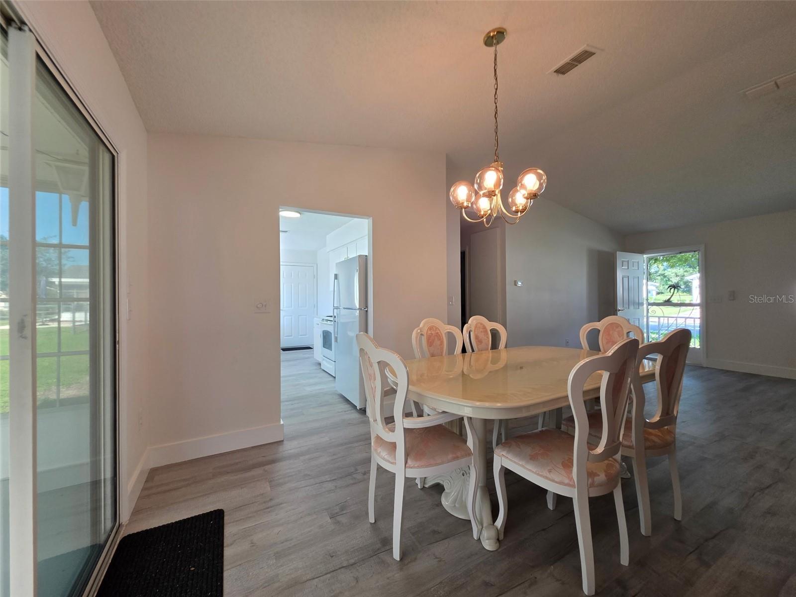 Image 4 of 47 For 9389 174th Loop